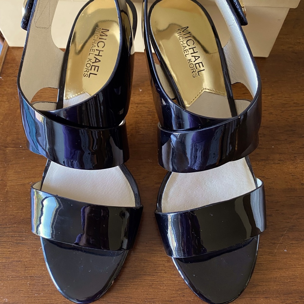 Michael kors heels glossy black